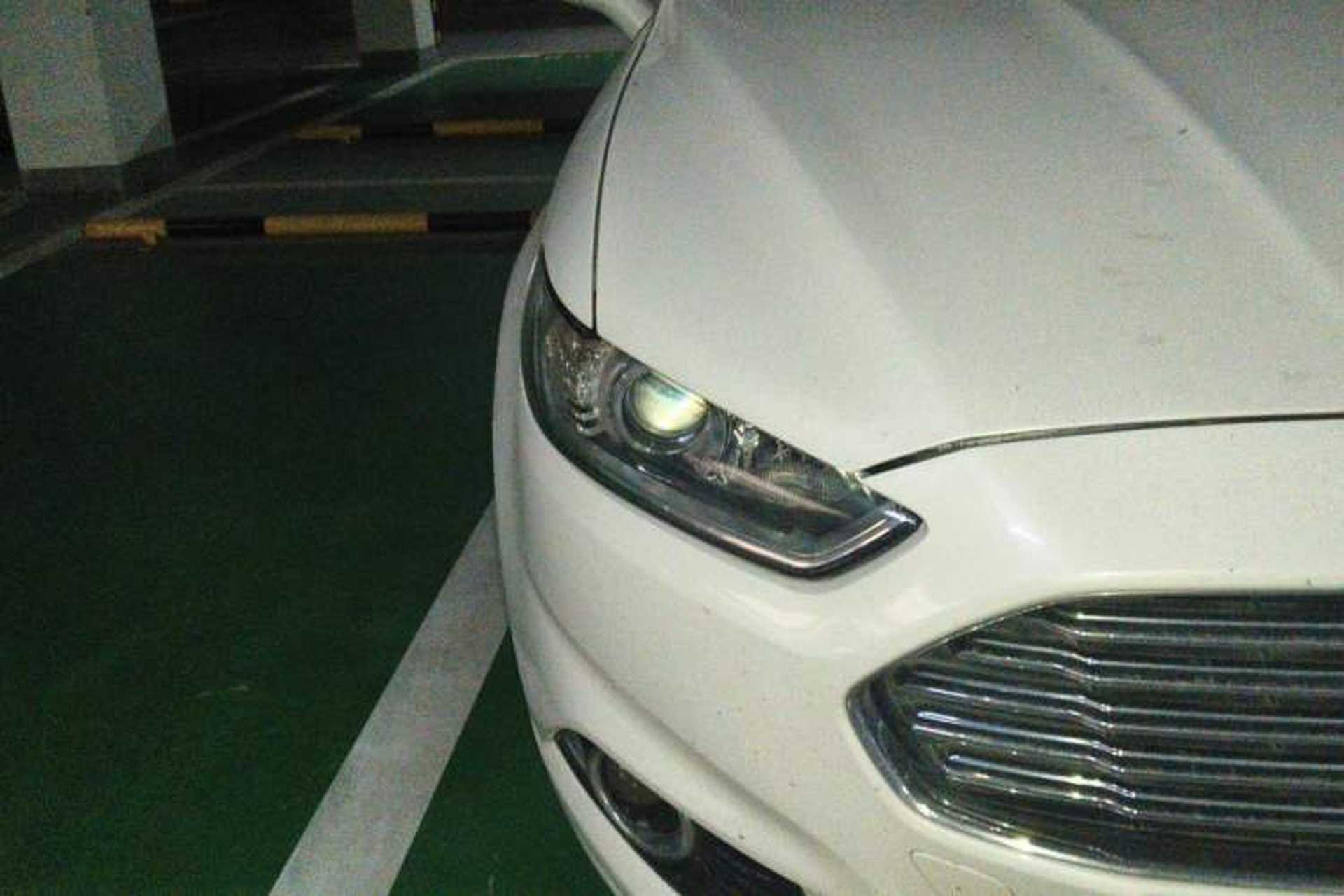 Used Ford Mondeo 2013 2.0L GTDi 200 Fashion Edition Right Front Headlight