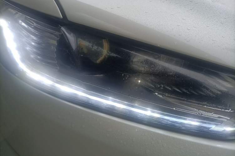 Used Ford Mondeo 2013 2.0L GTDi 200 Fashion Edition Right Front Headlight