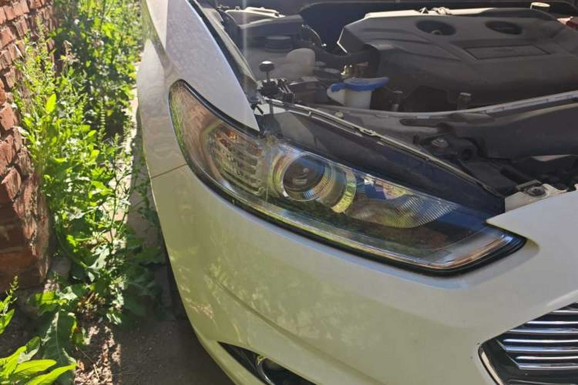 Used Ford Mondeo 2013 2.0L GTDi 200 Fashion Edition Right Front Headlight