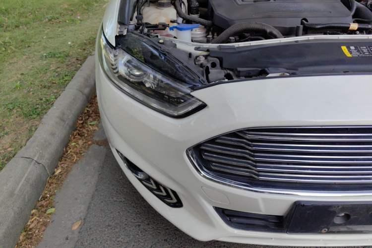 Used Ford Mondeo 2013 1.5L GTDi180 Fashion Edition Right Front Headlight