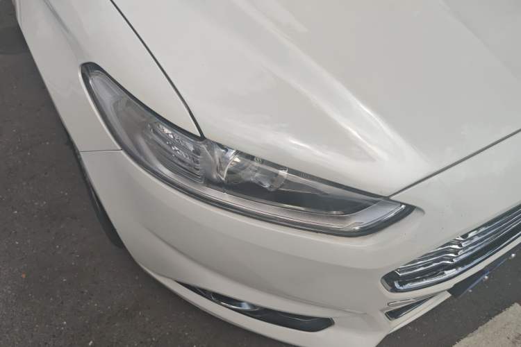 Used Ford Mondeo 2013 2.0L GTDi 200 Fashion Edition Right Front Headlight