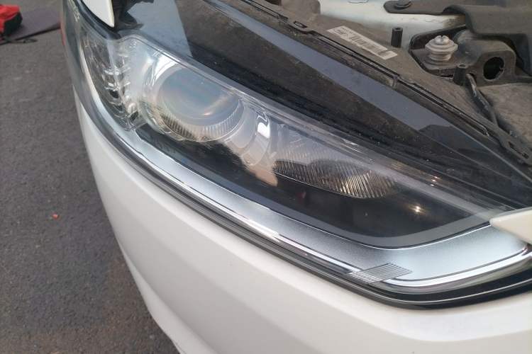 Used Ford Mondeo 2013 2.0L GTDi 200 Fashion Edition Right Front Headlight