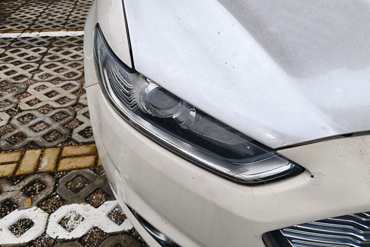Used Ford Mondeo 2013 2.0L GTDi 200 Fashion Edition Right Front Headlight