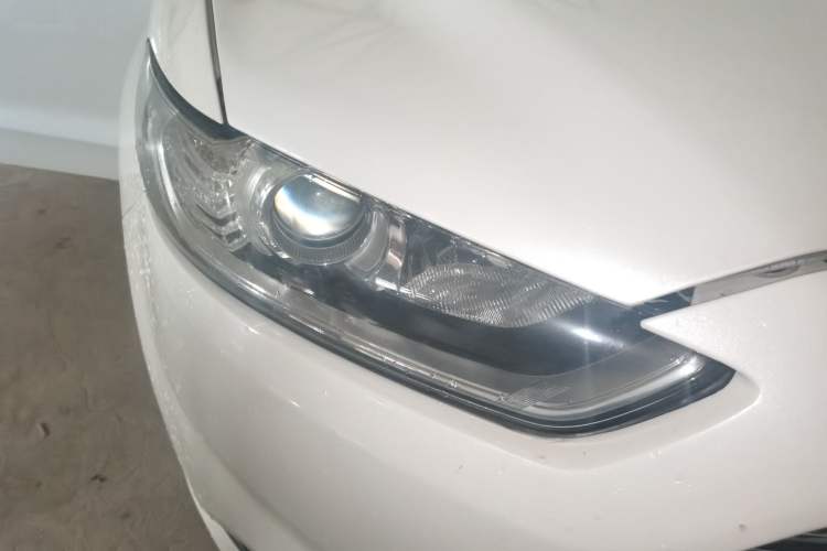 Used Ford Mondeo 2013 1.5L GTDi180 Fashion Edition Right Front Headlight