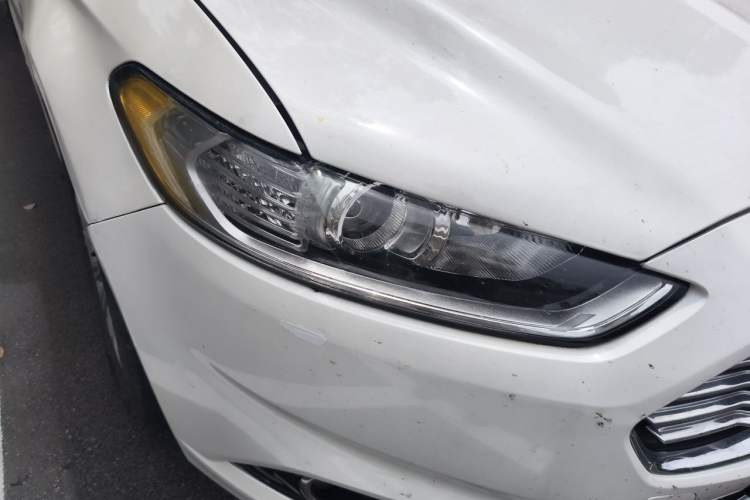 Used Ford Mondeo 2013 2.0L GTDi 200 Fashion Edition Right Front Headlight