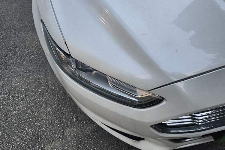 Used Ford Mondeo 2013 2.0L GTDi 200 Luxury Model Right Front Headlight
