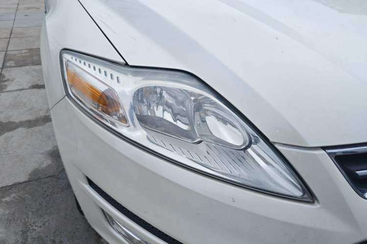 Used Ford Mondeo 2013 2.3L Fashion Edition Right Front Headlight