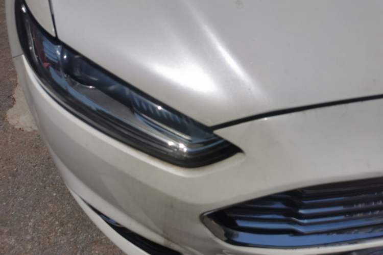 Used Ford Mondeo 2013 2.0L GTDi 200 Luxury Model Right Front Headlight
