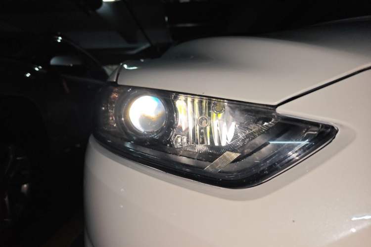 Used Ford Mondeo 2013 1.5L GTDi180 Fashion Edition Right Front Headlight