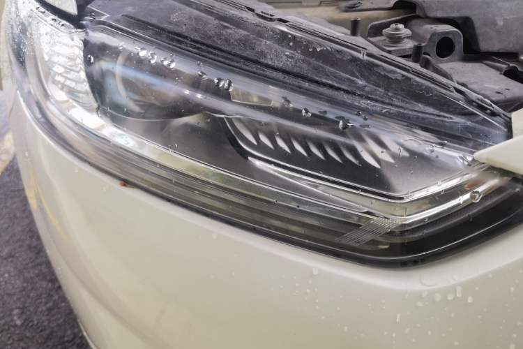 Used Ford Mondeo 2013 2.0L GTDi 200 Luxury Model Right Front Headlight