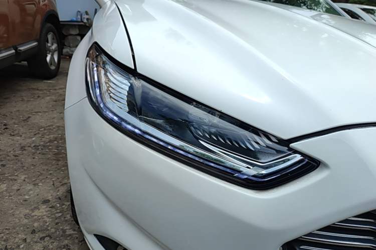 Used Ford Mondeo 2013 1.5L GTDi180 Fashion Edition Right Front Headlight
