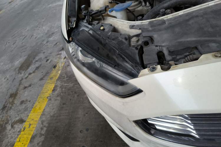 Used Ford Mondeo 2013 1.5L GTDi180 Fashion Edition Right Front Headlight