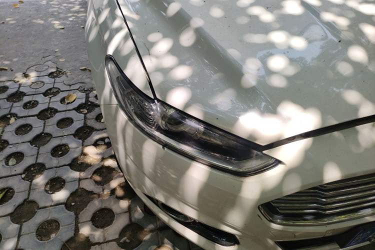Used Ford Mondeo 2013 2.0L GTDi 200 Fashion Edition Right Front Headlight