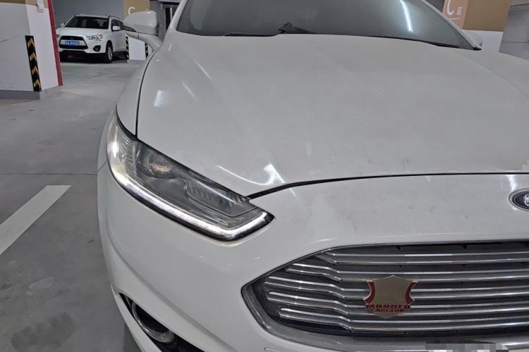 Used Ford Mondeo 2013 2.0L GTDi 200 Luxury Model Right Front Headlight