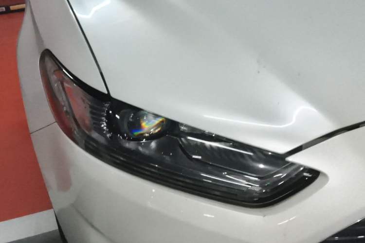 Used Ford Mondeo 2013 2.0L GTDi 200 Luxury Model Right Front Headlight