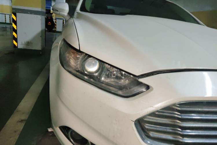 Used Ford Mondeo 2013 2.0L GTDi 200 Fashion Edition Right Front Headlight