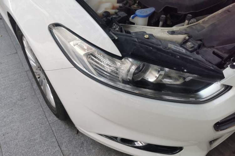 Used Ford Mondeo 2013 2.0L GTDi 200 Fashion Edition Right Front Headlight