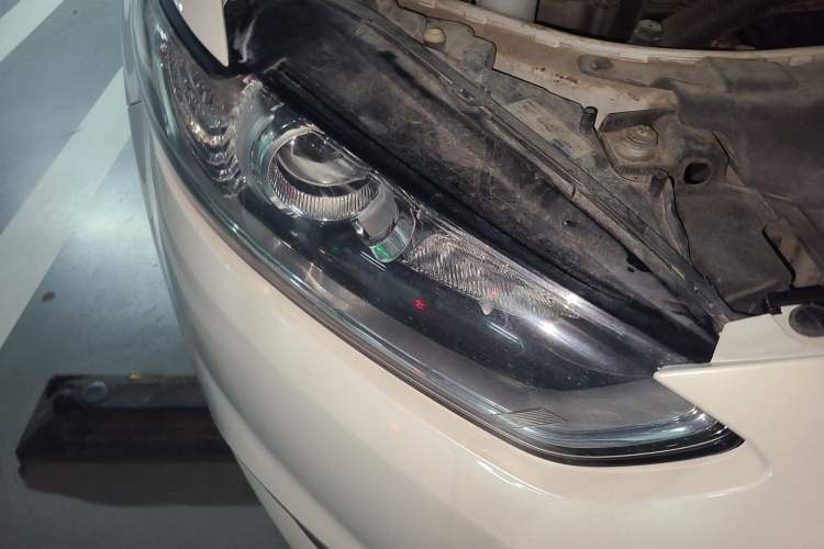Used Ford Mondeo 2013 1.5L GTDi180 Fashion Edition Right Front Headlight