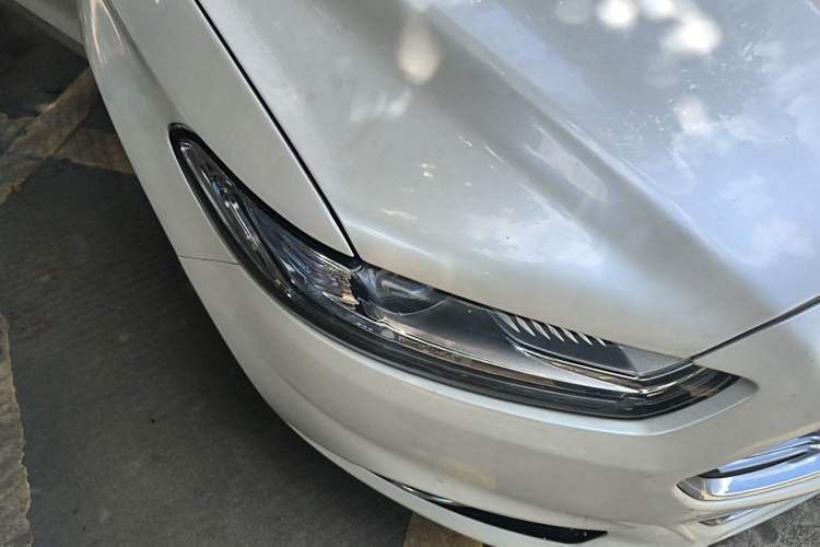 Used Ford Mondeo 2013 2.0L GTDi 200 Luxury Model Right Front Headlight