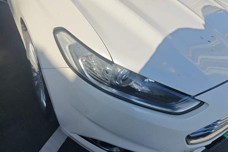 Used Ford Mondeo 2013 2.0L GTDi 200 Fashion Edition Right Front Headlight