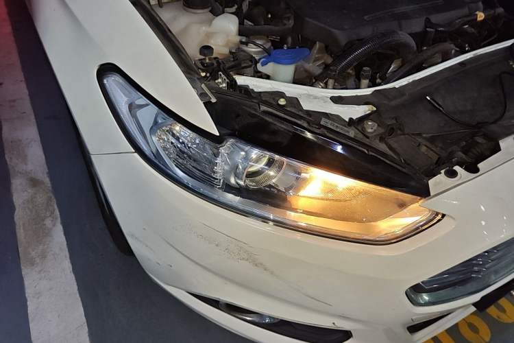 Used Ford Mondeo 2013 1.5L GTDi180 Fashion Edition Right Front Headlight