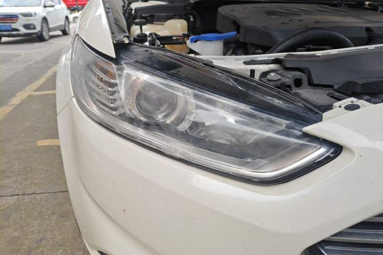 Used Ford Mondeo 2013 1.5L GTDi180 Fashion Edition Right Front Headlight