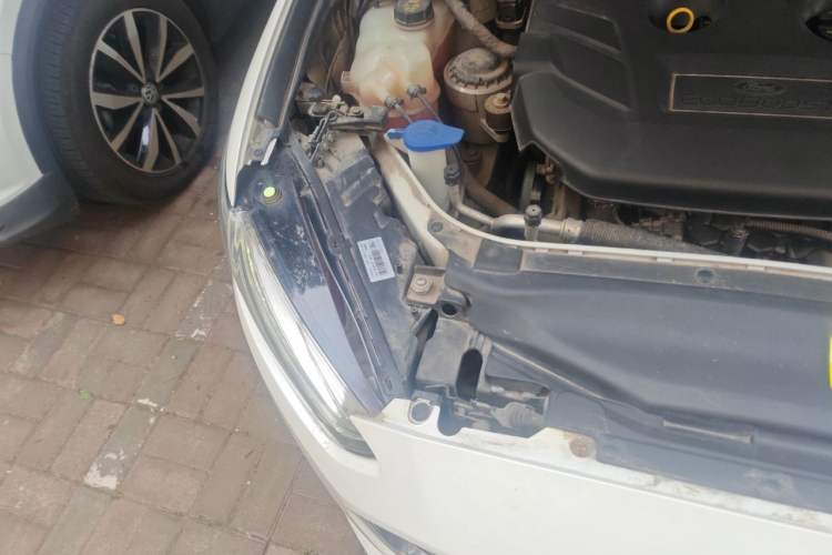Used Ford Mondeo 2013 2.0L GTDi 200 Fashion Edition Right Front Headlight