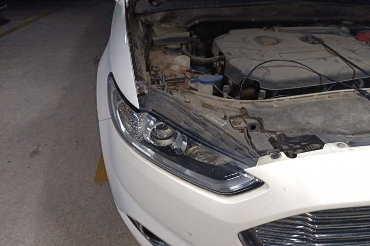 Used Ford Mondeo 2013 2.0L GTDi 200 Fashion Edition Right Front Headlight