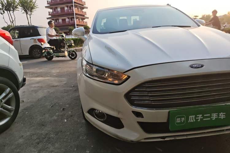 Used Ford Mondeo 2013 2.0L GTDi 200 Fashion Edition Right Front Headlight