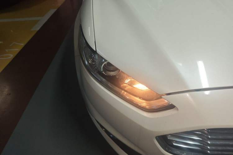 Used Ford Mondeo 2013 1.5L GTDi180 Fashion Edition Right Front Headlight