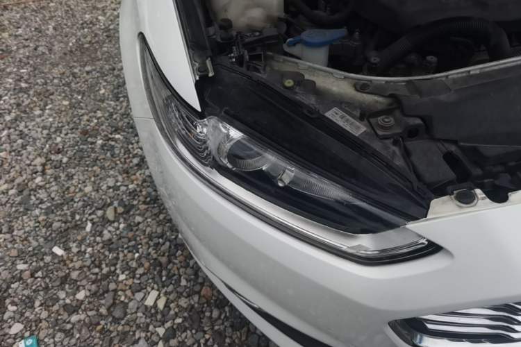 Used Ford Mondeo 2013 1.5L GTDi180 Fashion Edition Right Front Headlight