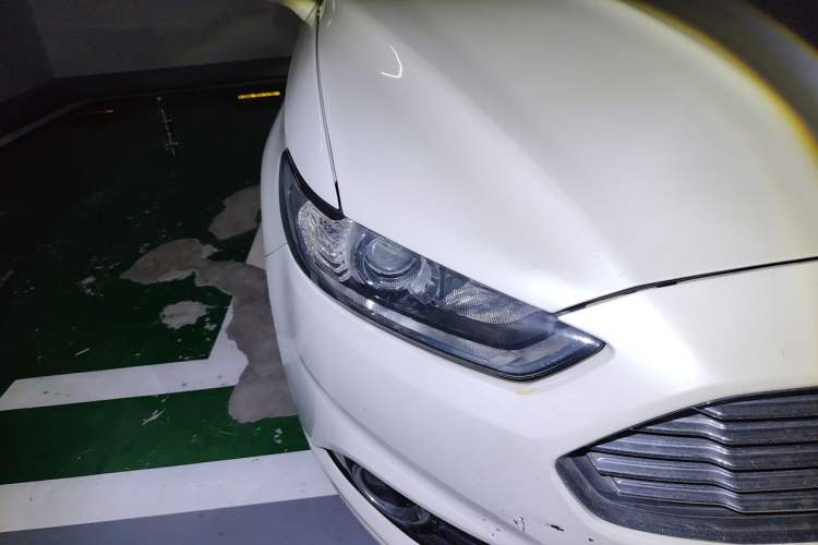 Used Ford Mondeo 2013 2.0L GTDi 200 Fashion Edition Right Front Headlight
