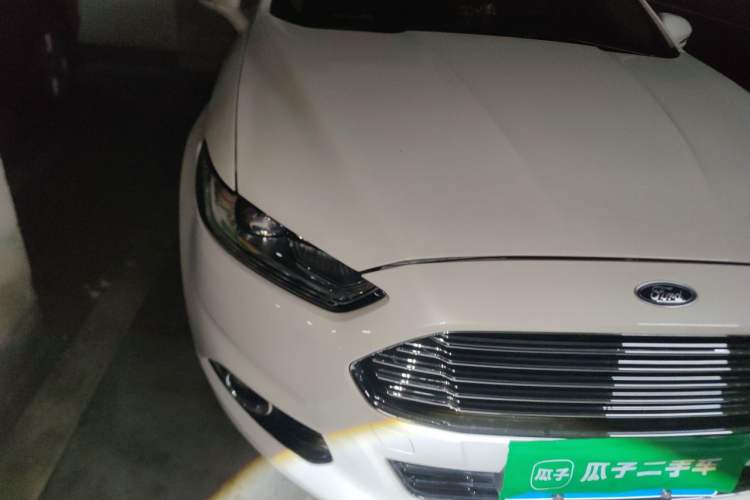 Used Ford Mondeo 2013 2.0L GTDi 200 Luxury Model Right Front Headlight