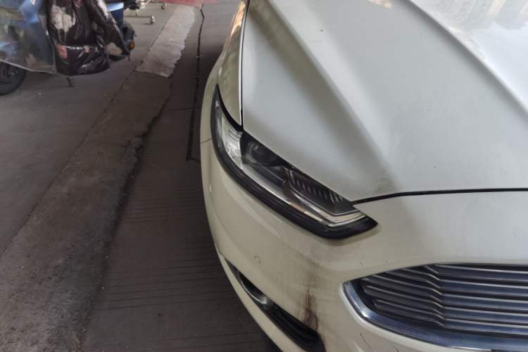 Used Ford Mondeo 2013 2.0L GTDi240 Flagship Edition Right Front Headlight