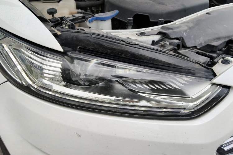 Used Ford Mondeo 2013 2.0L GTDi 200 Luxury Model Right Front Headlight