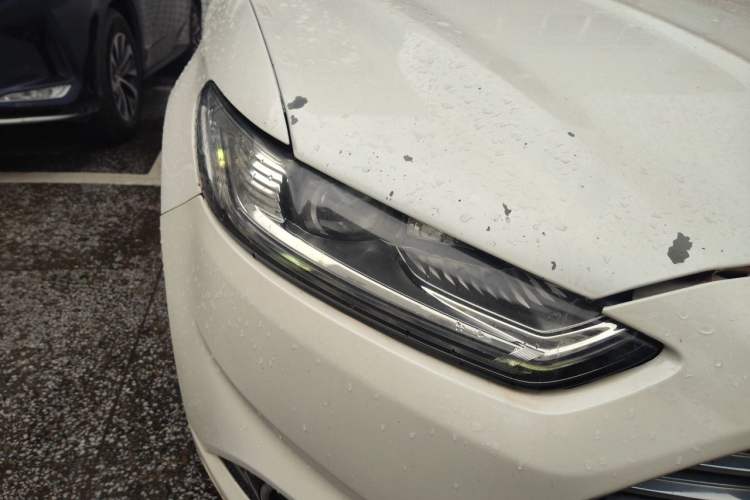 Used Ford Mondeo 2013 2.0L GTDi240 Luxury Sport Model Right Front Headlight