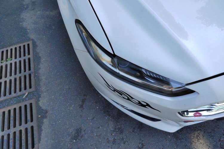Used Ford Mondeo 2013 2.0L GTDi 200 Fashion Edition Right Front Headlight