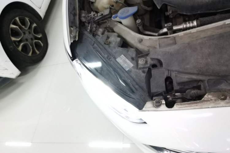 Used Ford Mondeo 2013 2.0L GTDi 200 Fashion Edition Right Front Headlight