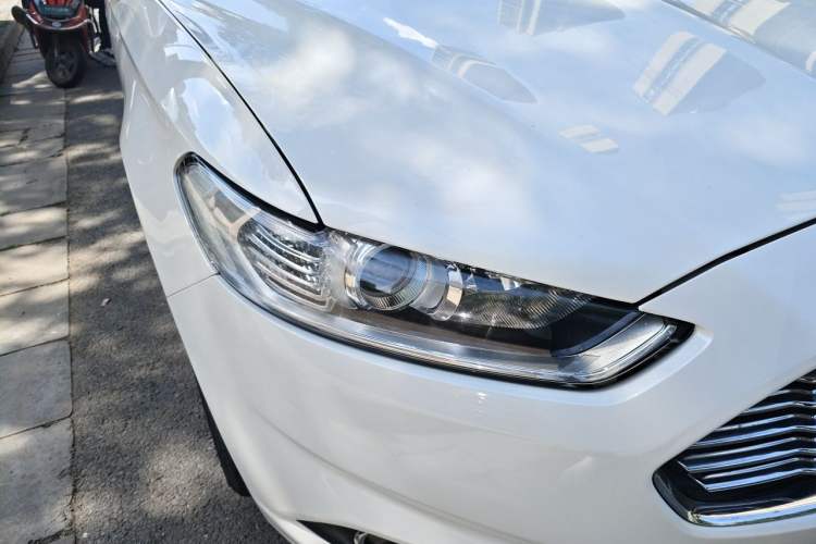 Used Ford Mondeo 2013 1.5L GTDi180 Fashion Edition Right Front Headlight