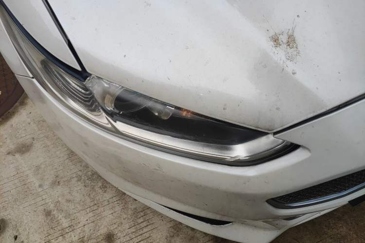 Used Ford Mondeo 2013 2.0L GTDi 200 Fashion Edition Right Front Headlight