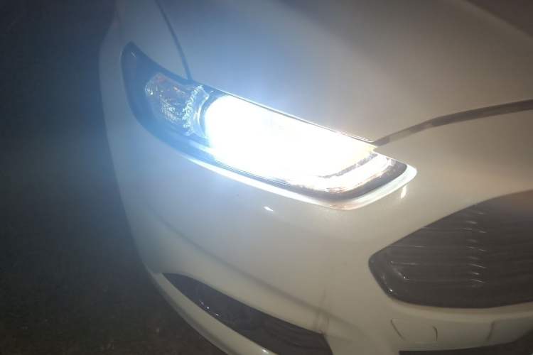 Used Ford Mondeo 2013 1.5L GTDi180 Fashion Edition Right Front Headlight