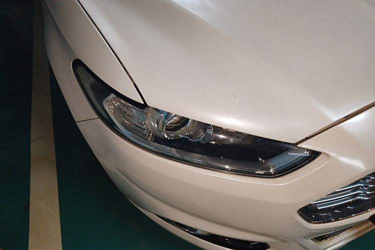 Used Ford Mondeo 2013 2.0L GTDi 200 Fashion Edition Right Front Headlight