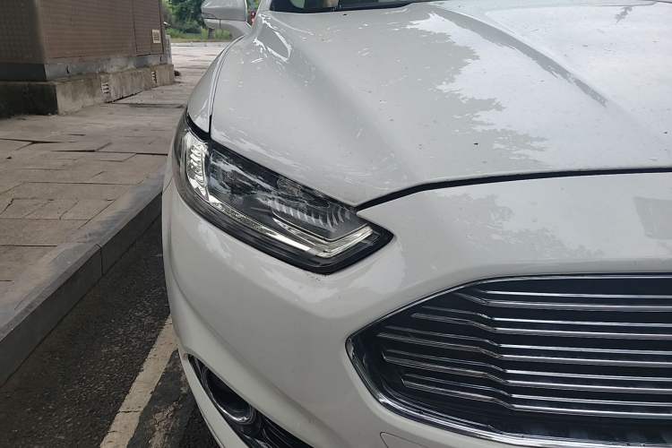 Used Ford Mondeo 2013 2.0L GTDi 200 Fashion Edition Right Front Headlight