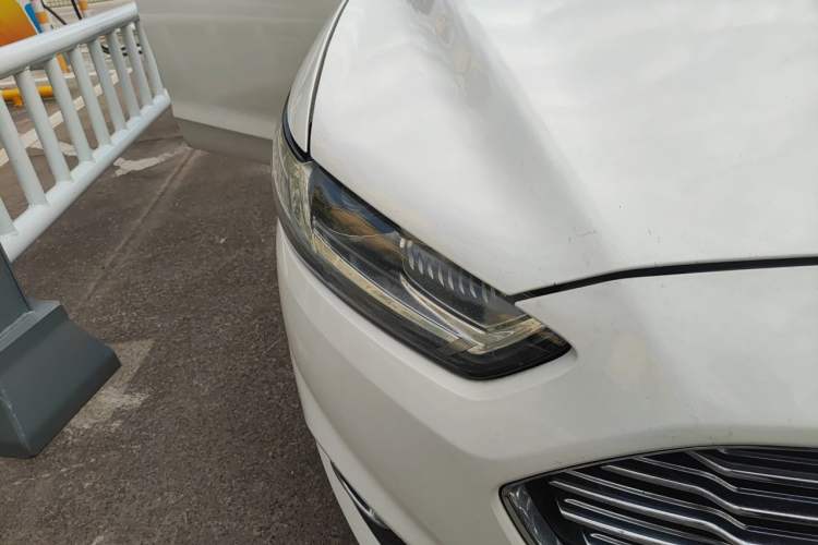 Used Ford Mondeo 2013 1.5L GTDi180 Fashion Edition Right Front Headlight