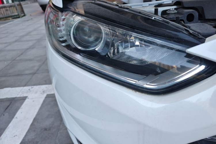 Used Ford Mondeo 2013 2.0L GTDi 200 Fashion Edition Right Front Headlight