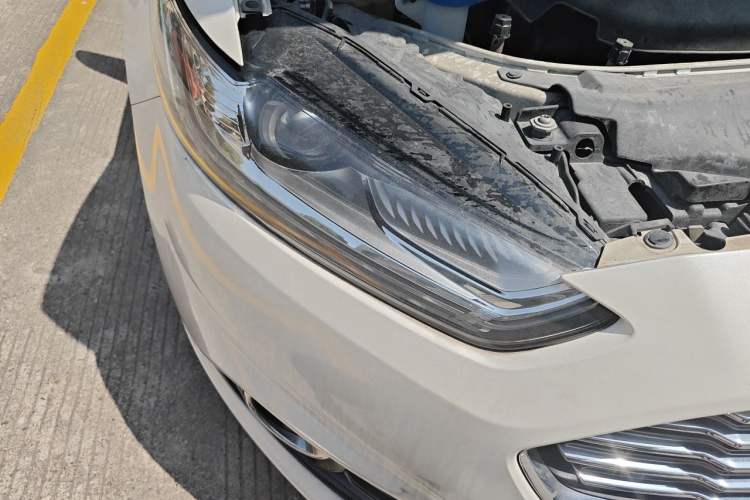 Used Ford Mondeo 2013 2.0L GTDi 200 Luxury Model Right Front Headlight