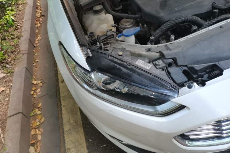 Used Ford Mondeo 2013 1.5L GTDi180 Fashion Edition Right Front Headlight