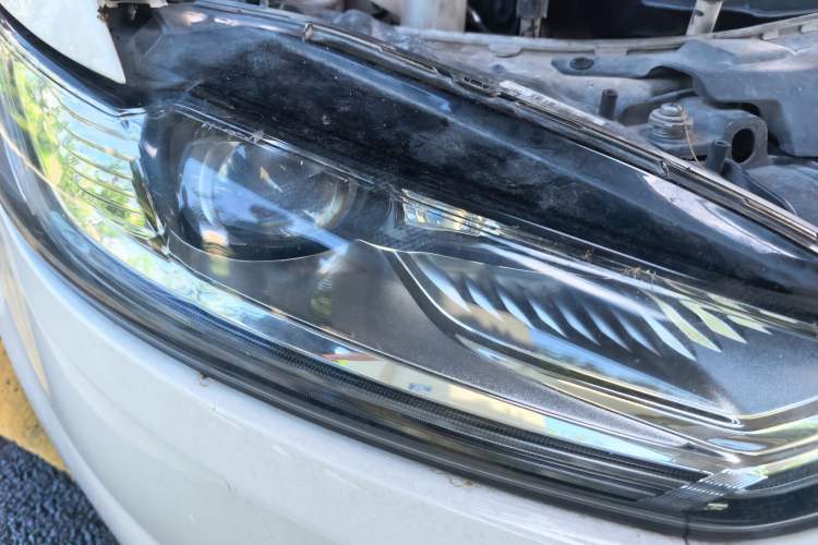 Used Ford Mondeo 2013 2.0L GTDi240 Luxury Sport Model Right Front Headlight