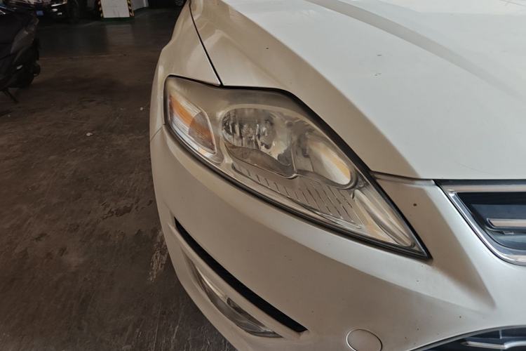 Used Ford Mondeo 2013 2.3L Fashion Edition Right Front Headlight