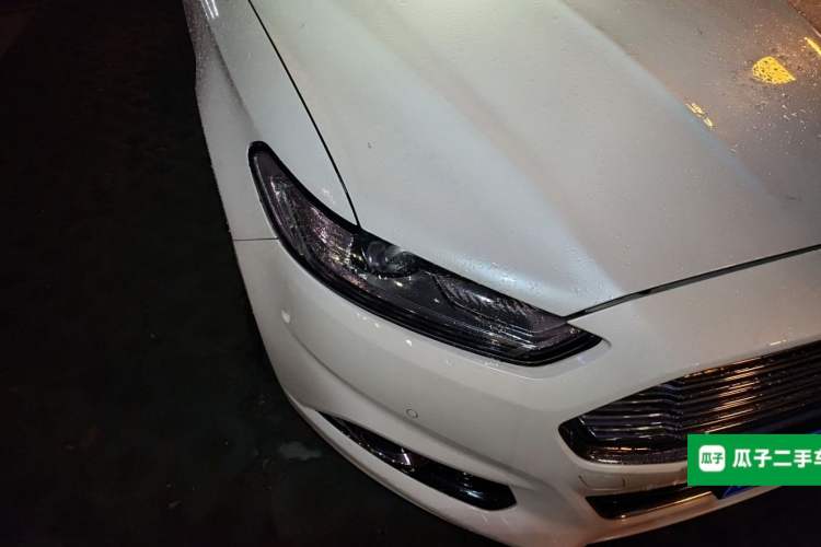 Used Ford Mondeo 2013 2.0L GTDi240 Flagship Edition Right Front Headlight